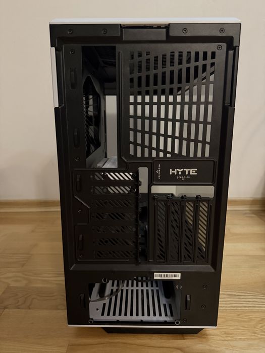 Carcasa Hyte Y40 S-Tier fara sursa Negru-Alb