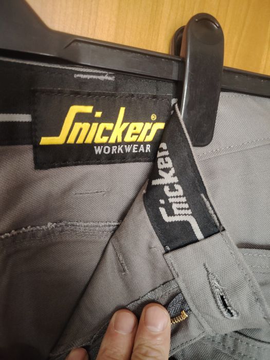 Vînd pantaloni scurți bărbați protecție muncii mărimi M ,L XL 2 Xl  pret 100-150lei