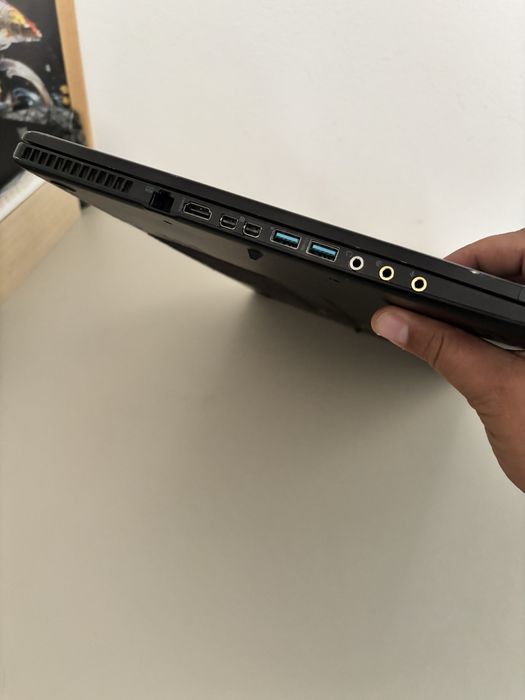 Laptop Gaming• Erazer Medion• 17,3”• procesor i7• Nvidia GTX 860L
