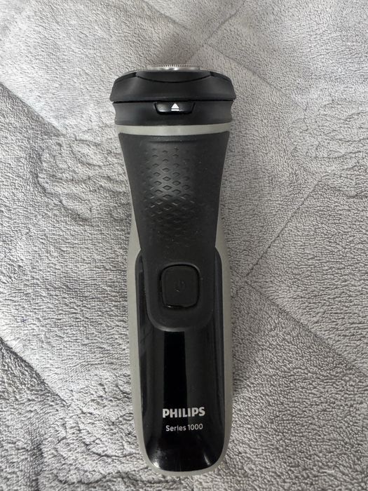 Электробритва Philips 1000