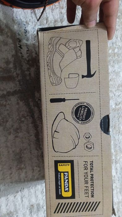 Продам спец обувь 42 размер, новые