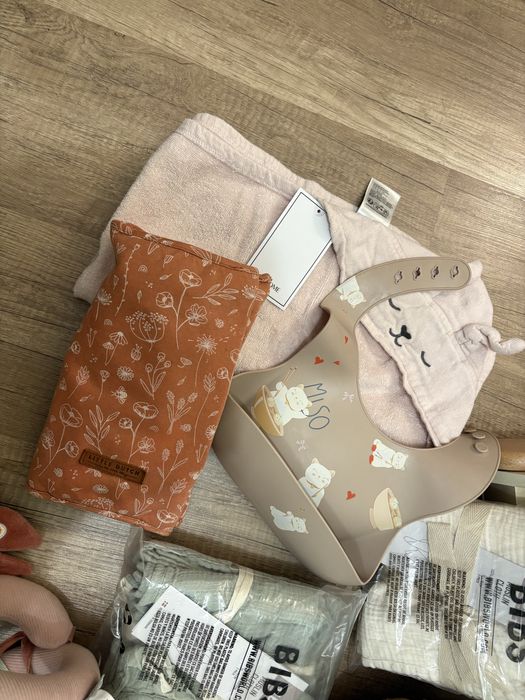 Bibs Little Dutch играчка спирала пелени хавлия лигавник органайзер за памперси дуду