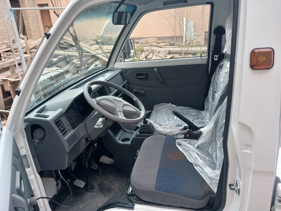 Labo 2024 yangi salondan uygacha yurgan