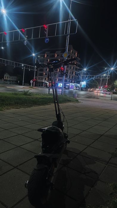 Продавам тротинетка Kukirin G4