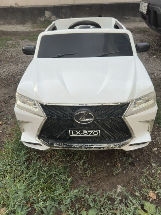 Детская электромашинка Lexus