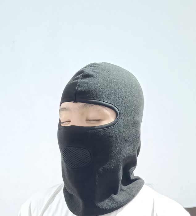 Шапки детскии и взрослых