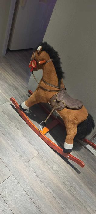 Детский конь - качалка