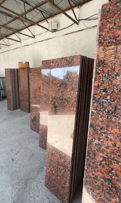 Kapusta Labladarit Tan brown Galaxy black granitlari