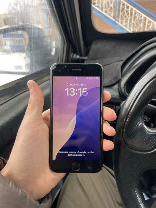 Продам айфон se 2020