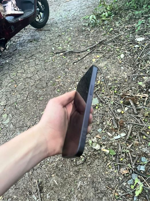 Iphone 14 perfect funtional schimb cu kukirin g2 max/g4 sau alta trotineta electrica puternica