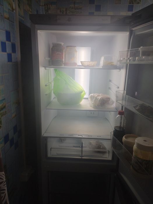 Продам холодильник