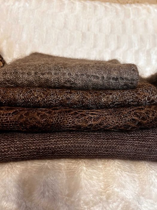 Продам шали пуховые разные