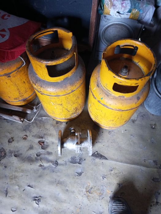 Газ балон 2 штуки