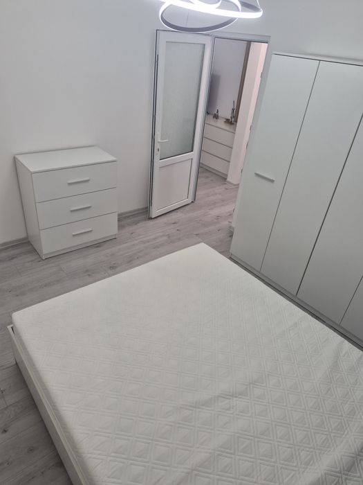 Închiriez apartament 2 camere
