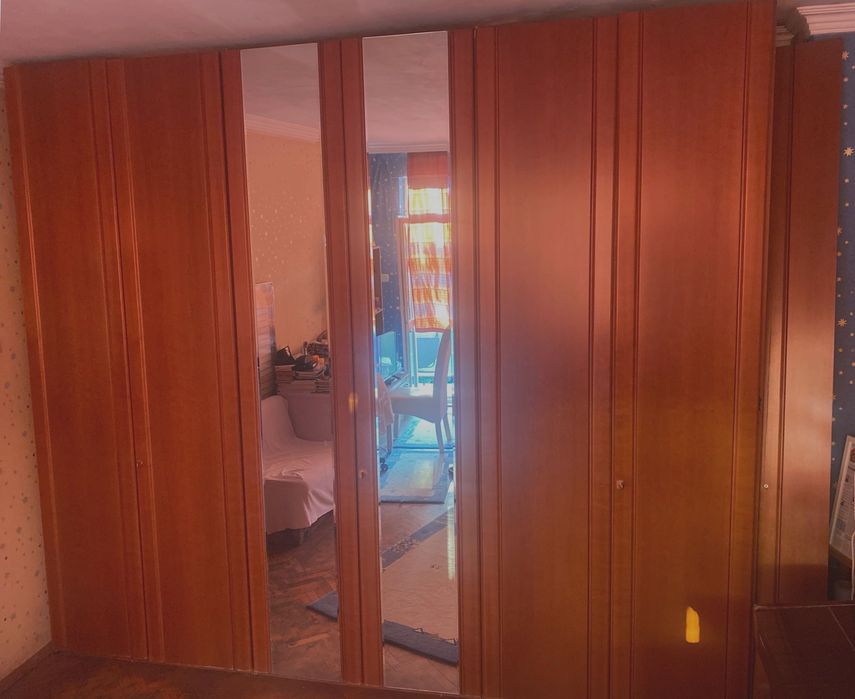 Немски гардероб от дърво