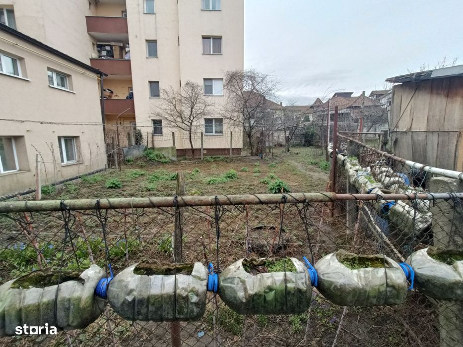 Proprietar vând teren 532 mp cu casă zonă centrală Rm. Vâlcea (zona A)