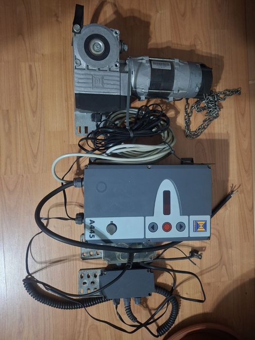 Електромеханично задвижване за автоматична врата