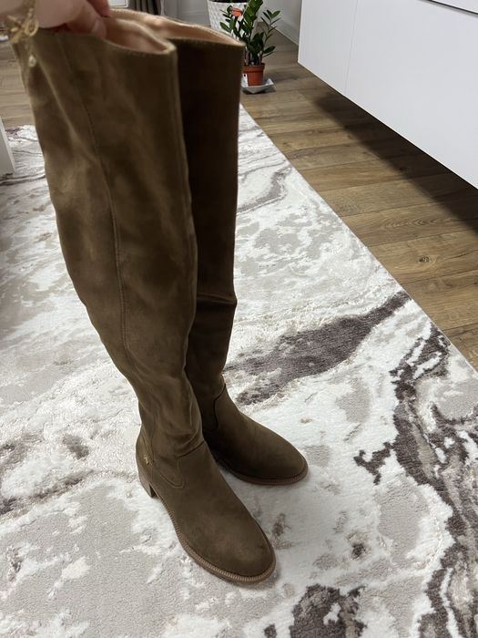 Cizme peste genunchi