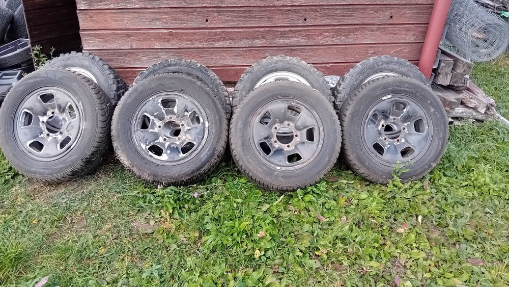 Jante tabla cu cauciucuri de iarna Vitara 215 65 16