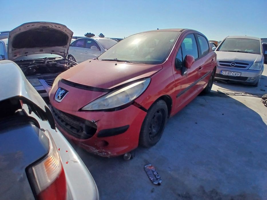dezmembrez peugeot 207