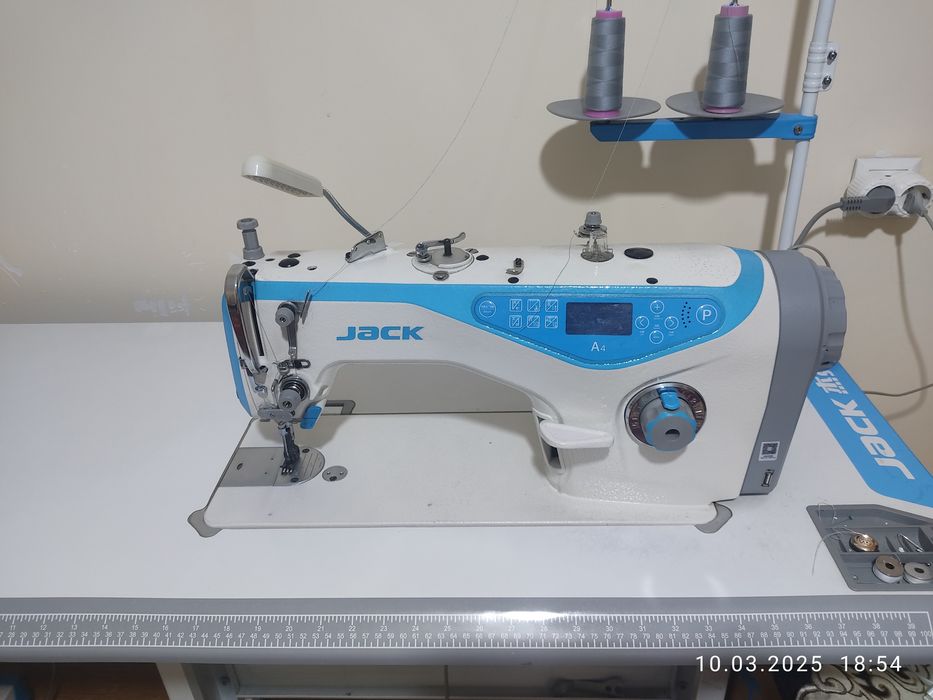 Jack 4A Tikuv moshinasi Sotiladi