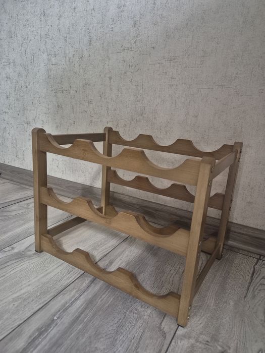 Стеллаж- полка для бутылок.
