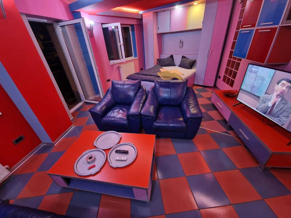 Vand set piele naturala canapea extensibila cu 2 x fotolii 2650 roni