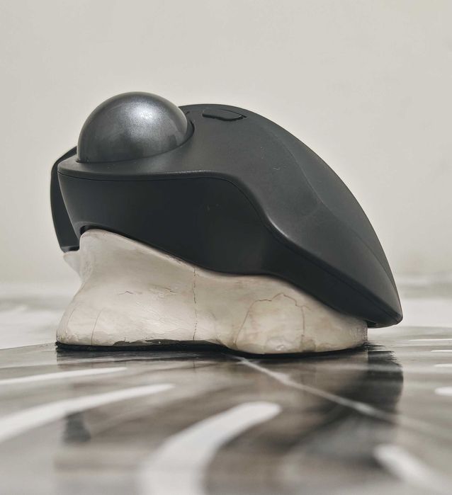 Мышь Logitech MX Ergo + подставка
