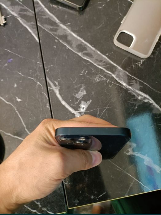 Iphone 13 sotiladi