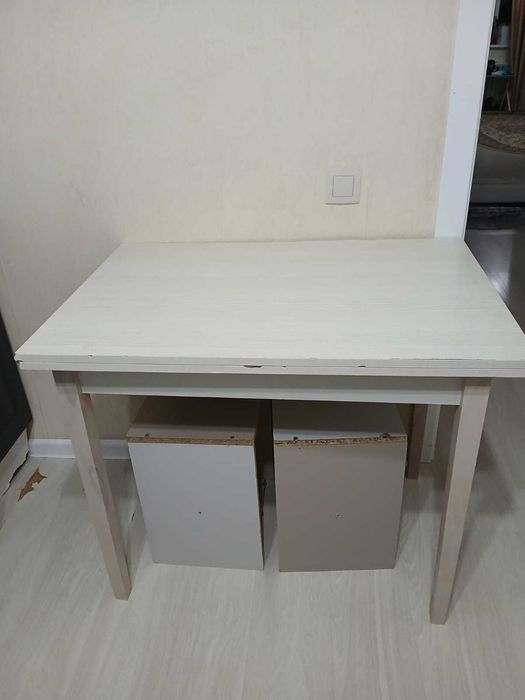 Продам стол и стулья