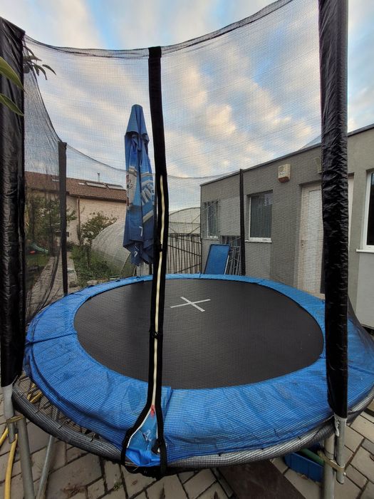 trambulina NOUA cu plasa de protectie - dimetru 305cm, greutate max150