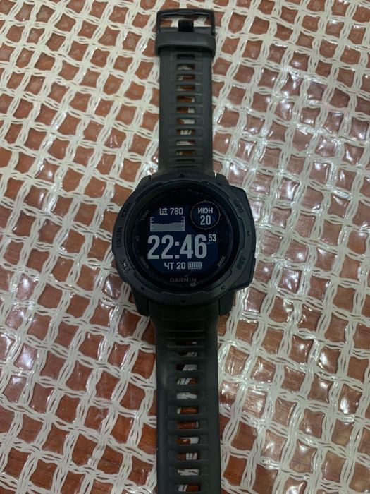 Б/у Смарт часы Garmin Instinct Graphite серый