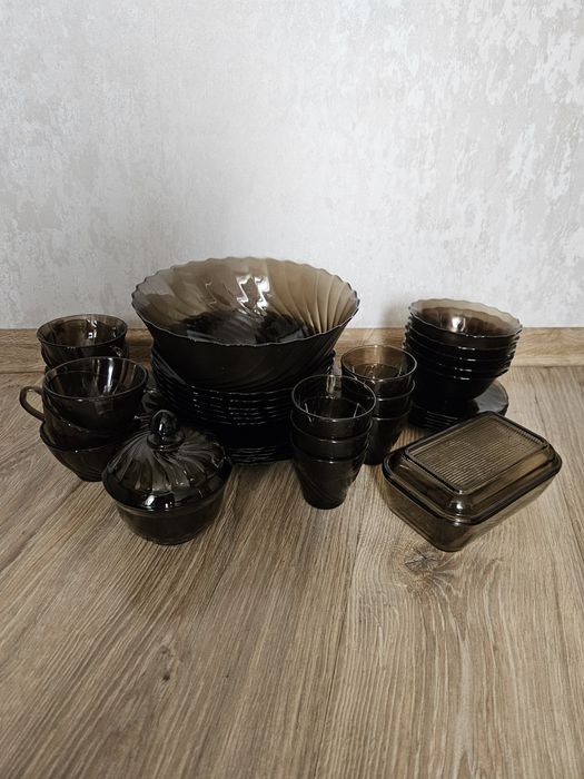 Продам чайно-столовый сервиз