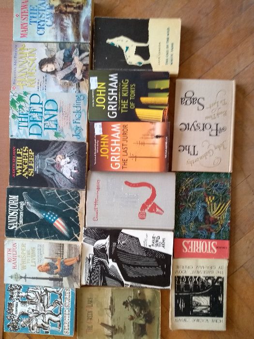 Продавам евтино книги