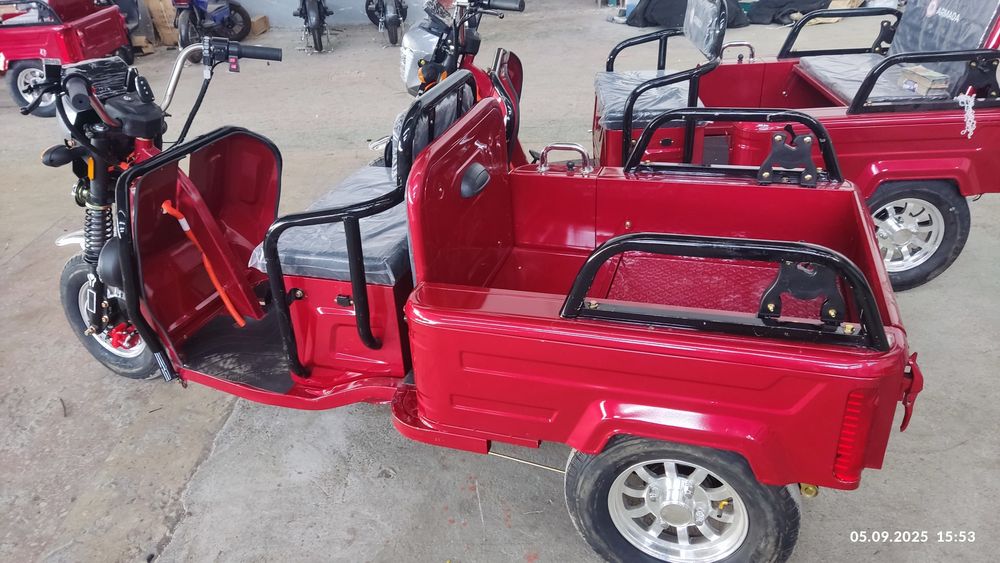 Скутер мопед грузовой, двойная места,. Аккумуляторный