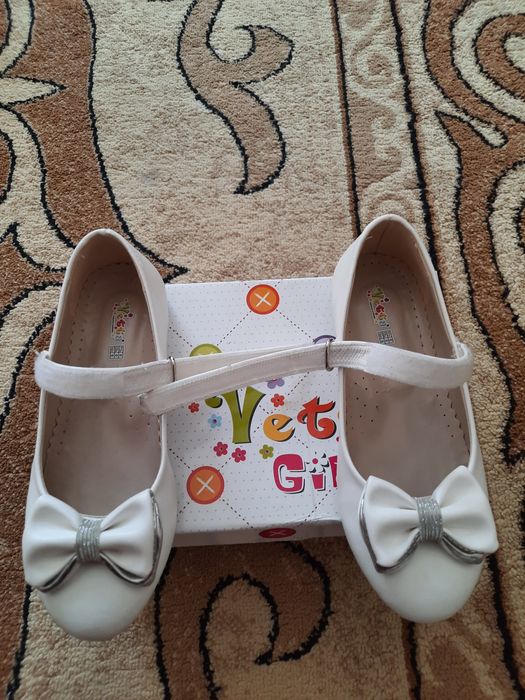 Продаётся детское туфли