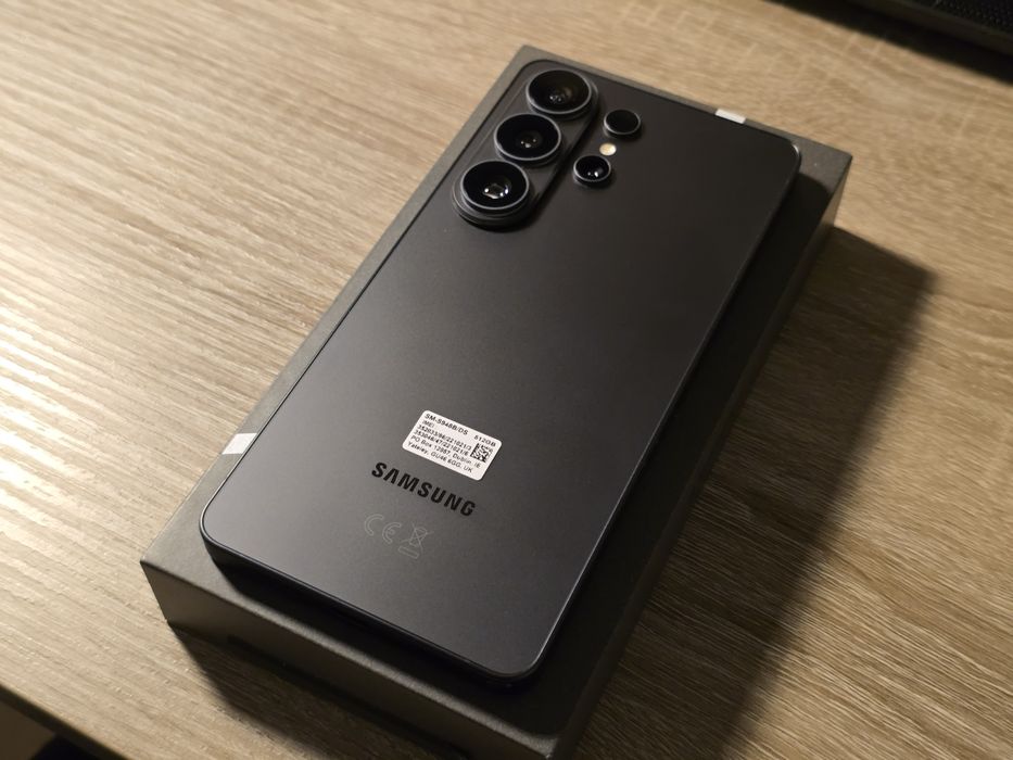 Samsung Galaxy S26 Ultra 512GB с Гаранция 24 месеца
