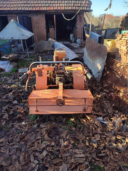 Продавам мотоблок