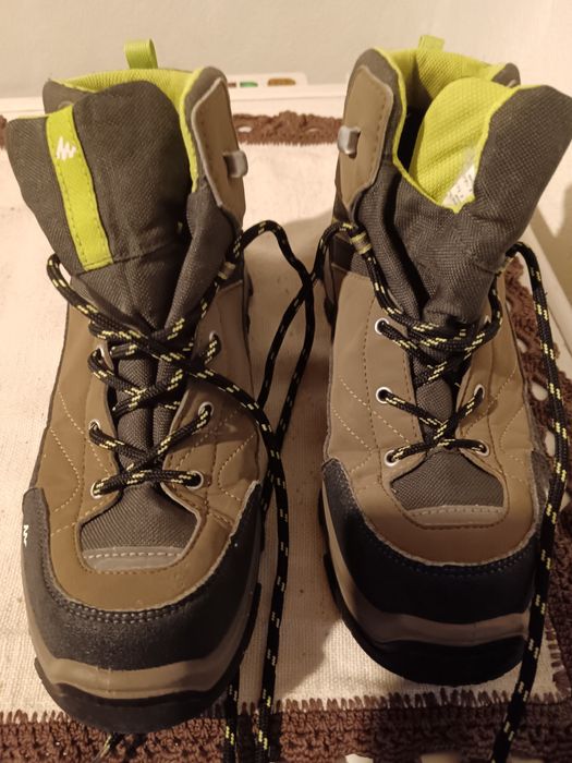 Bocanci Quechua de iarna călduroși