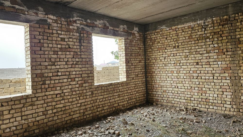 Продаю срочно свою дом коробку рядом  Янги Узбекистон боги