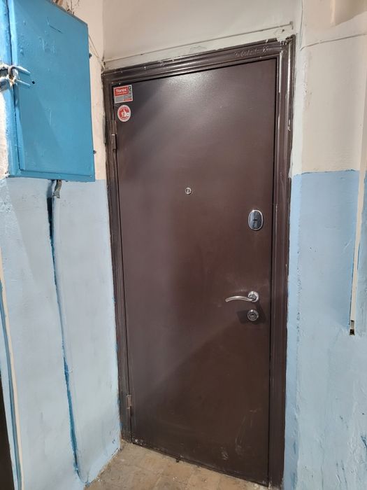 Продам квартиру двухкомнатную