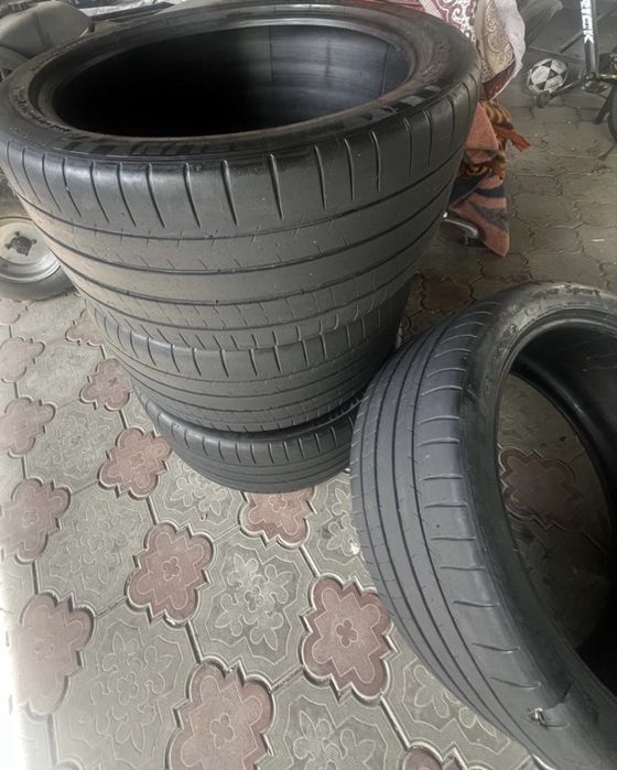 Продам резины Michelin Pilot Super Sport R22