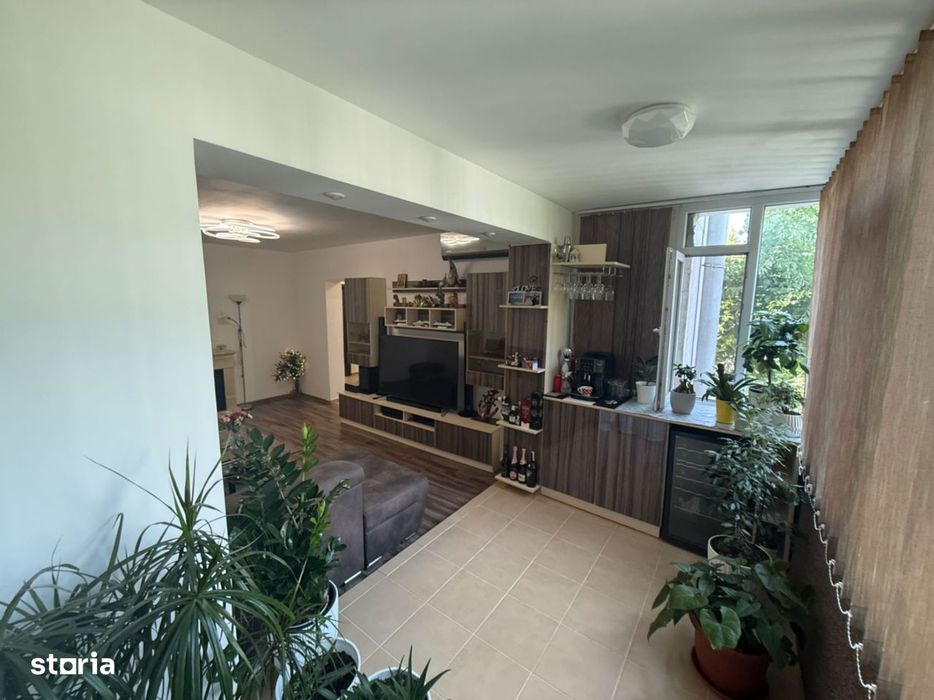 Apartament 3 camere zona Central