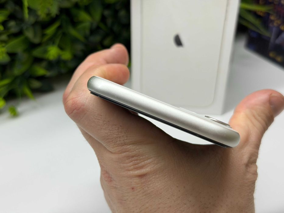 iPhone 11 64GB 100% батерия White Гаранция