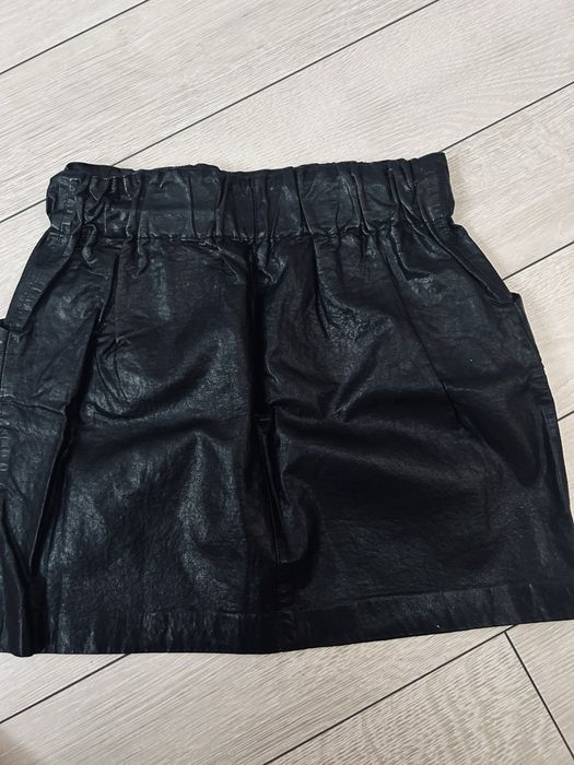 Къса пола на Zara Basic