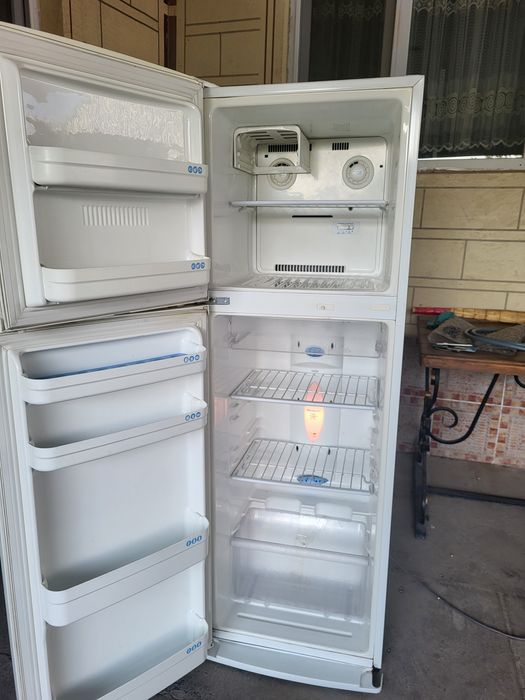 Продам холодильник