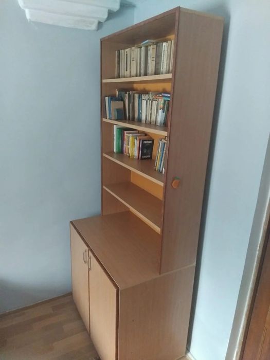 Продам мебель (шкафы)