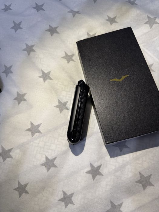 Vertu Чисто Нови Телефони Ayxta и Slider