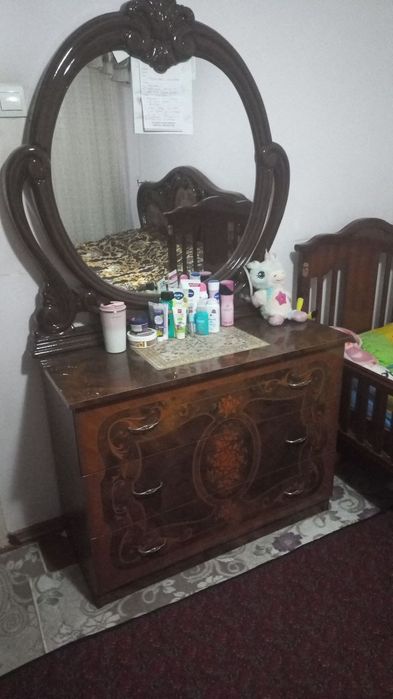 Спальный гарнитур в хорошем состоянии