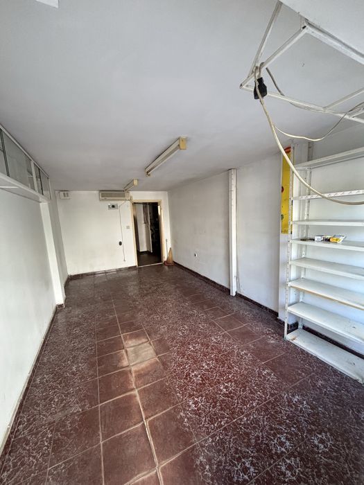 Дава се под наем Магазин в Варна, Център - 36 кв.м за 255 € - Снимка #1